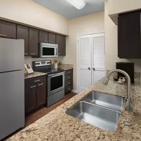 Modern-style kitchen at Camden Farmers Market in Dallas, Tx