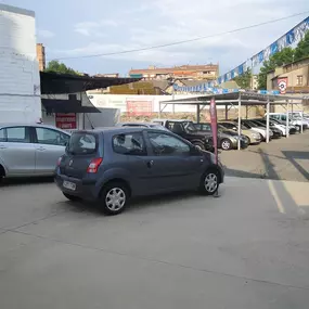 BOTIGANOVES.JPG