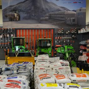 Russo Elgin showroom winter supplies