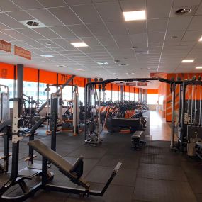 Basic-Fit Almere Donjon 24/7 - free weight zone