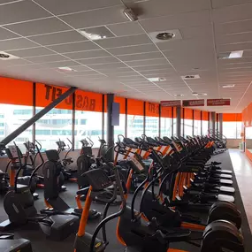 Basic-Fit Almere Donjon 24/7 - cardio zone