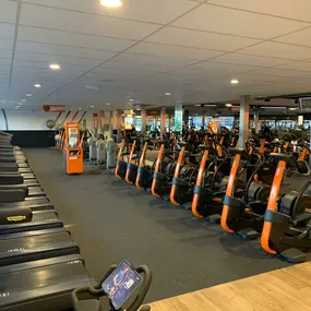 Basic-Fit Geleen Rijksweg Noord 24/7 - cardio