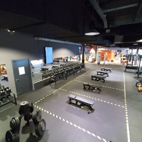 Basic-Fit Amersfoort Groningerstraat 24/7 - Free weight zone