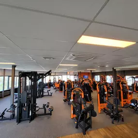 Basic-Fit Aalsmeer Molenvlietweg 24/7 - strength zone