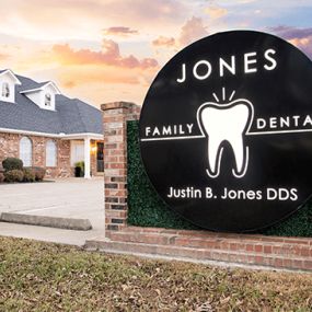Jones Family Dental: Justin Jones, DDS is a Cosmetic Dentist serving Tyler, TX