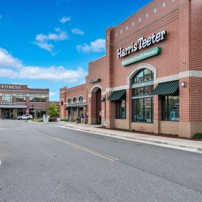 Harris Teeter Grocery in Downtown Crown