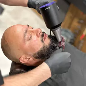 beard trim and stylish