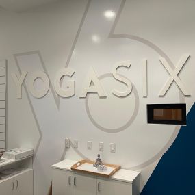 Bild von YogaSix South Hills