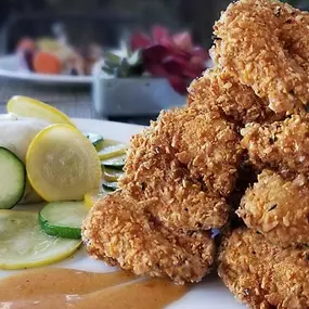 Craving something special? Try our Hot N Crunchy Chicken with a delicious mix of corn crisp, toasted almond, sesame seed, red pepper, and mango chipotle chutney. ????????️
View our menu: https://link-pro.io/gOdUeXU