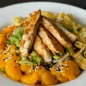 New year, fresh flavors! ???? Crisp cabbage, tangy mandarin oranges, and our ginger soy vinaigrette make every bite of this Asian Chicken Salad a win. ????
View our menu: https://link-pro.io/37jLER8

#cafebarrons, #longview, #longviewtx, #longviewtexas, #easttexas, #texas, #eatlocal, #localsloveuslongview, #gracecreek,