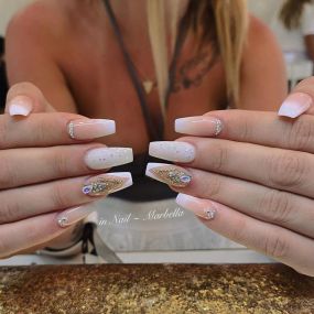 in_nails_marbella_unasacrilicas.jpg