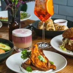 Cocktails, lunch and dinner
