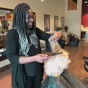 Bild von Empire Beauty School