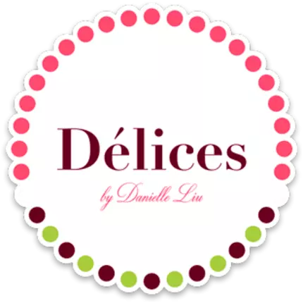 Logótipo de Delices Pastelería By Danielle Liu