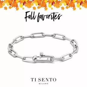 ????Timeless, chic, and perfect for layering—our silver paperclip bracelet is the fall accessory everyone loves! Pair it with cozy knits or your go-to leather jacket for a look that shines. ???? Stack it, style it, love it!