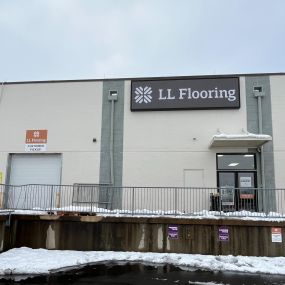 LL Flooring #1002 Hartford | 121 Brainard Road | Storefront