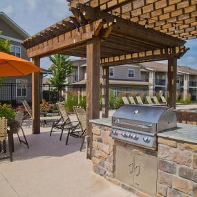 The Manor Homes of Eagle Glen Outdoor BBQ Area