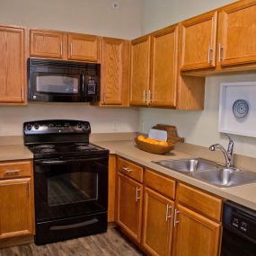 The Manor Homes of Eagle Glen Apartment Kitchen