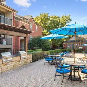 Poolside dining and barbeque