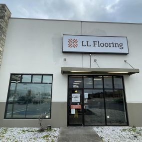 LL Flooring #1017 Orlando | 9655 S. Orange Blossom Trail | Storefront