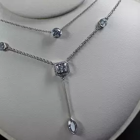 Bild von Misha & Co Custom Jewelry Designers