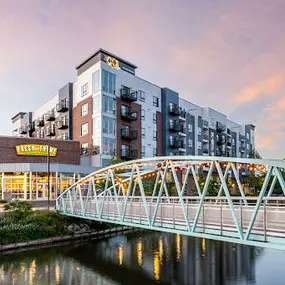 Bild von The Coil at Broad Ripple Apartments