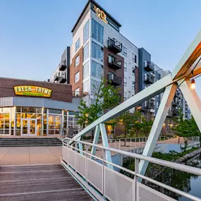 Bild von The Coil at Broad Ripple Apartments