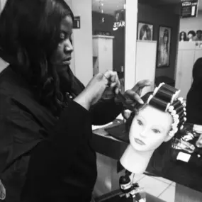 Bild von Empire Beauty School