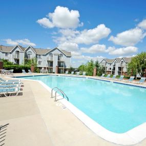 Huntington Cove Apartments Pool
