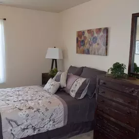 Huntington Cove Apartments Bedroom