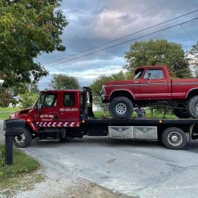 Call today for a heavy duty towing service!