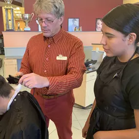 Bild von Empire Beauty School