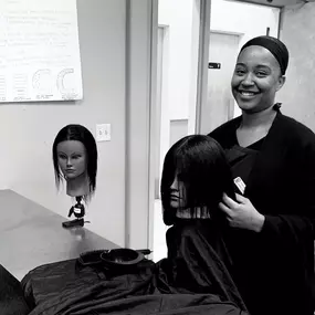 Bild von Empire Beauty School