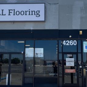 LL Flooring #1423 Kentwood | 4260 28th Street SE | Storefront