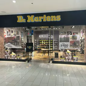 Bild von Dr. Martens Glendale Galleria