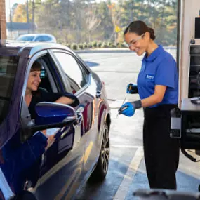 Valvoline Express Care professional tech