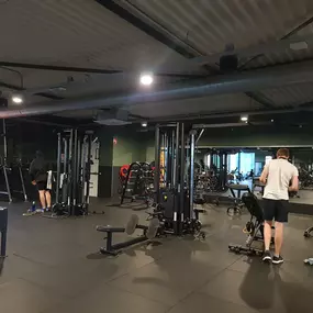 Basic-Fit Harderwijk Kolbaanweg 24/7 - free weight zone