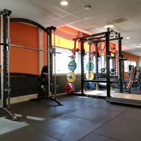 Basic-Fit Haarlem Bijdorplaan - free weight zone