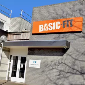 Basic-Fit Amersfoort Lageweg - ingang