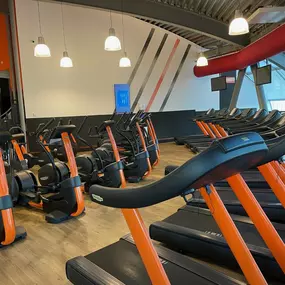 Basic-Fit Zoetermeer Burgemeester van Leeuwenpassage 24/7 - cardio