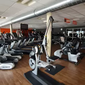 Basic-Fit Woerden van Helvoortlaan 24/7 - cardio