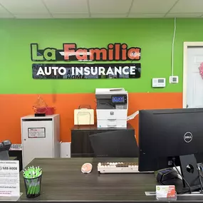 Bild von La Familia Auto Insurance & Tax Services