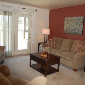 Oak Shores Apartments Living Room