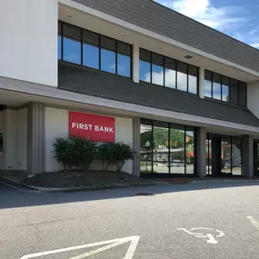 Come visit the First Bank Asheville North branch on Merrimon Avenue. Your local team will provide expert financial advice, flexible rates, business solutions, and convenient mobile options.