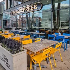 PizzaExpress Leeds Dock