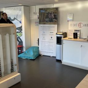 Inside Citroen Banbury Showroom