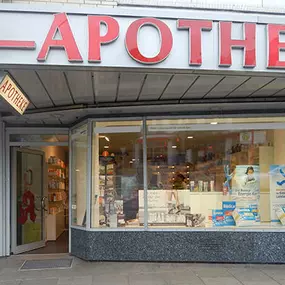 Aussenansicht der Apotheke an der Friedenseiche