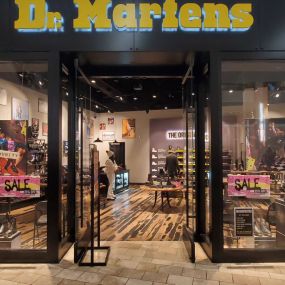 Bild von Dr. Martens Southcenter Mall