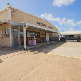 Looking for storage near Pearland, TX? Look no further than Able Self Storage! We offer indoor climate-controlled units, outdoor easy-access storage units, and covered parking and uncovered parking spaces for your boat, camper, trailer, RV or truck. Reserve your spot online today!