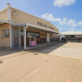 Looking for storage near Pearland, TX? Look no further than Able Self Storage! We offer indoor climate-controlled units, outdoor easy-access storage units, and covered parking and uncovered parking spaces for your boat, camper, trailer, RV or truck. Reserve your spot online today!